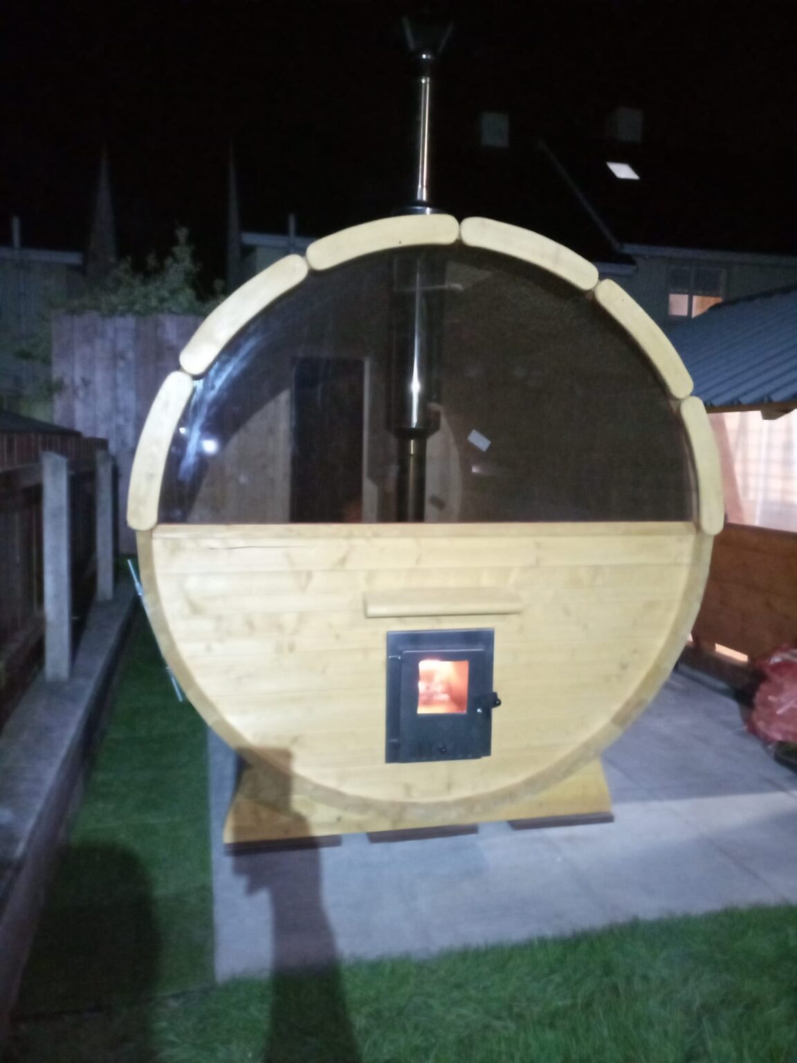 How look our Barrel Sauna and Hot Tub